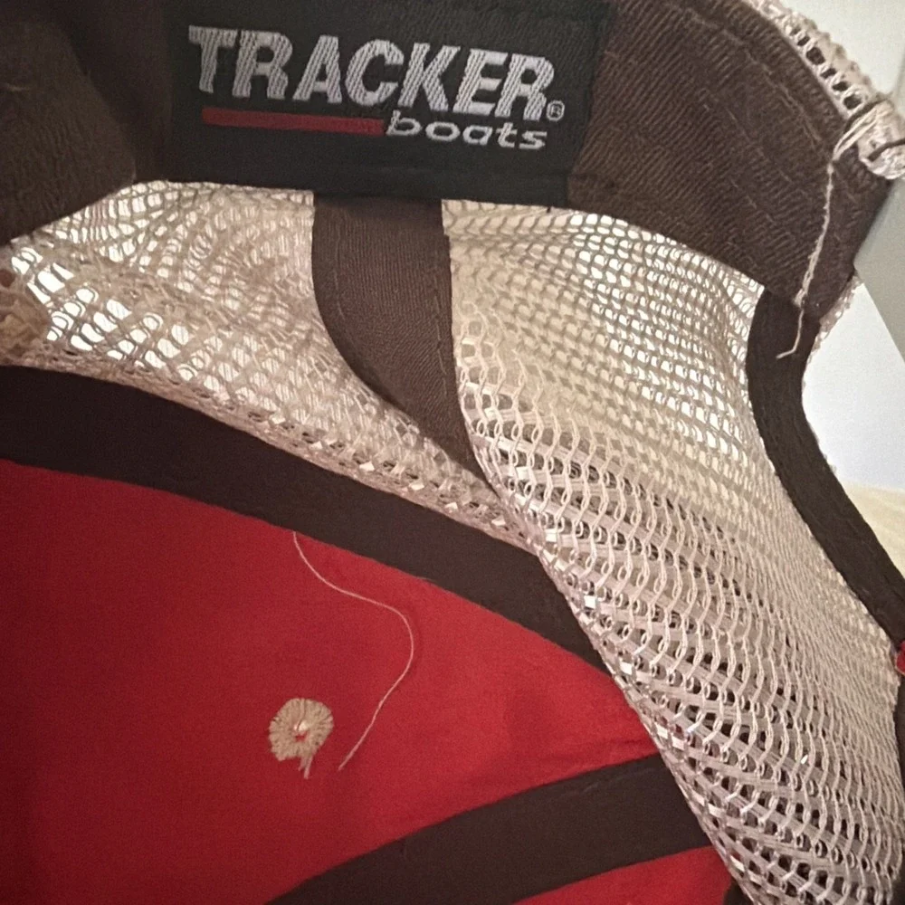 Tracker Boats SnapBack Trucker Hat Camo Camouflage USA Brown Mesh Outdoor